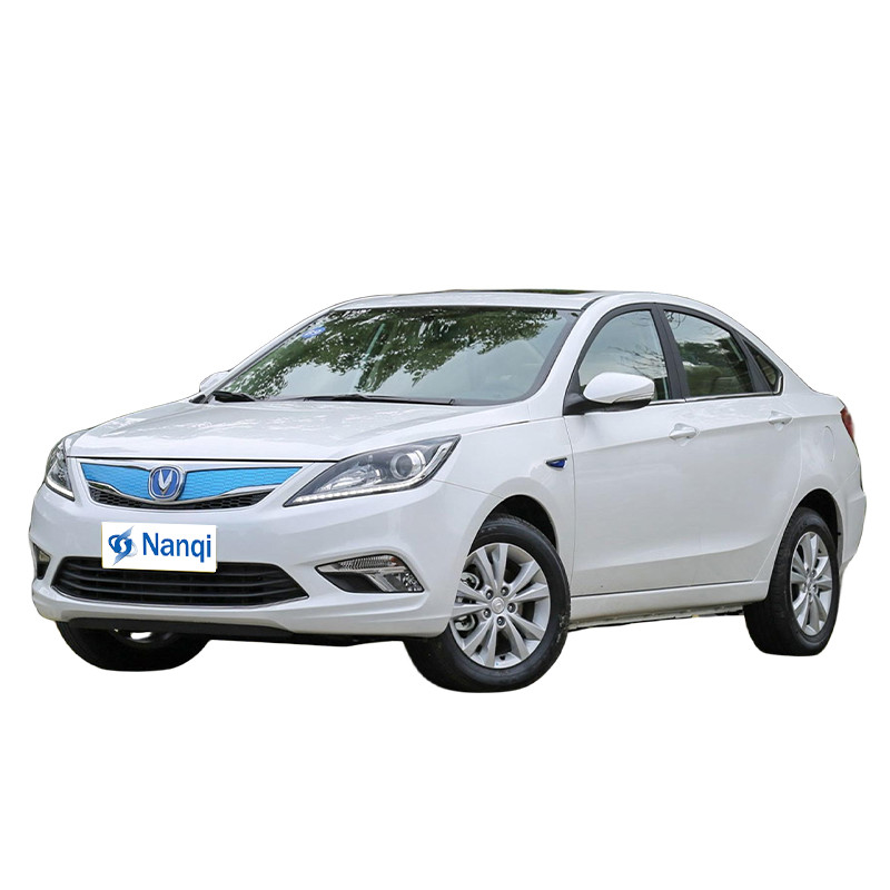 차난 EADO EV 460 뉴 에너지 전기 자동차 4 문 5 좌석 노치백