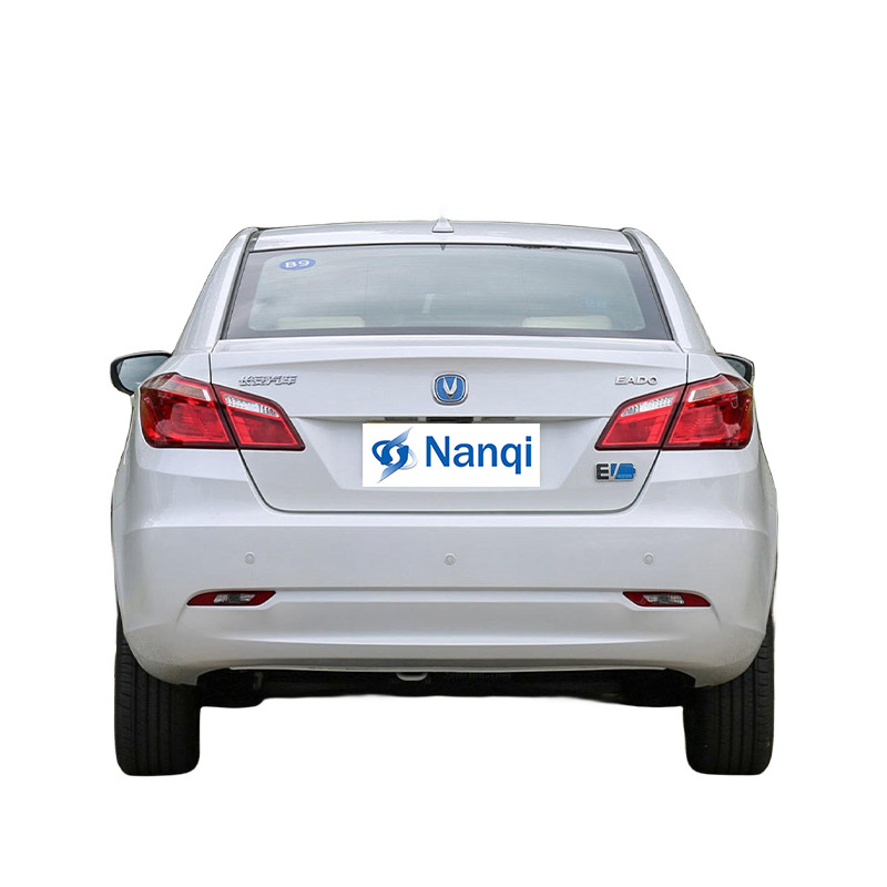 차난 EADO EV 460 뉴 에너지 전기 자동차 4 문 5 좌석 노치백