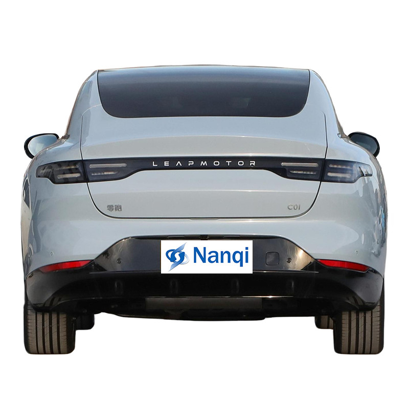 패션 디자인 LEAPMOTOR C01 순수 전기 자동차 중형 및 대형