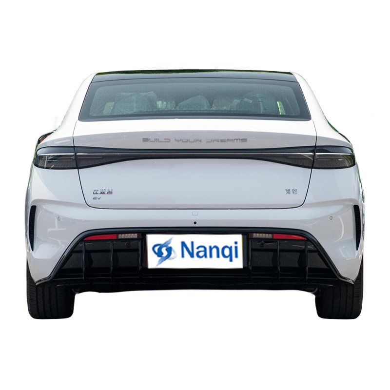 중형 BYD Seal 전기차 4도어 5석 180km/h LFP 배터리